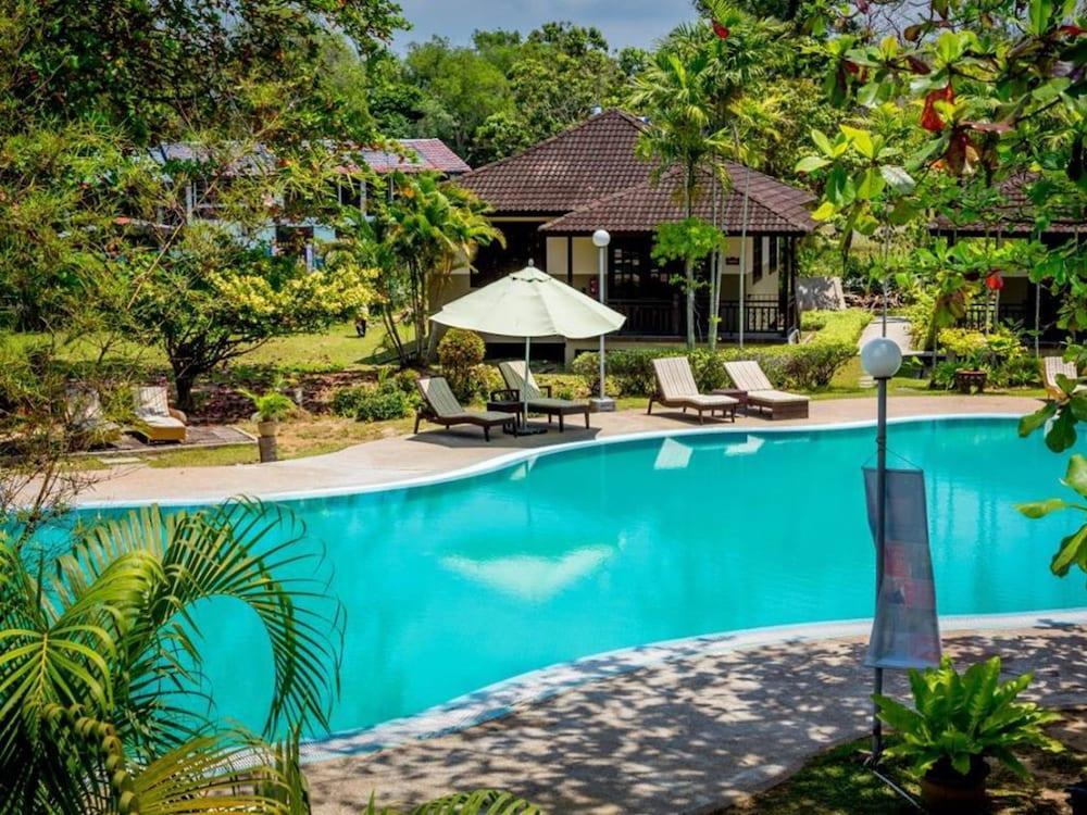 Papar Beringgis Beach Resort & Spa מראה חיצוני תמונה